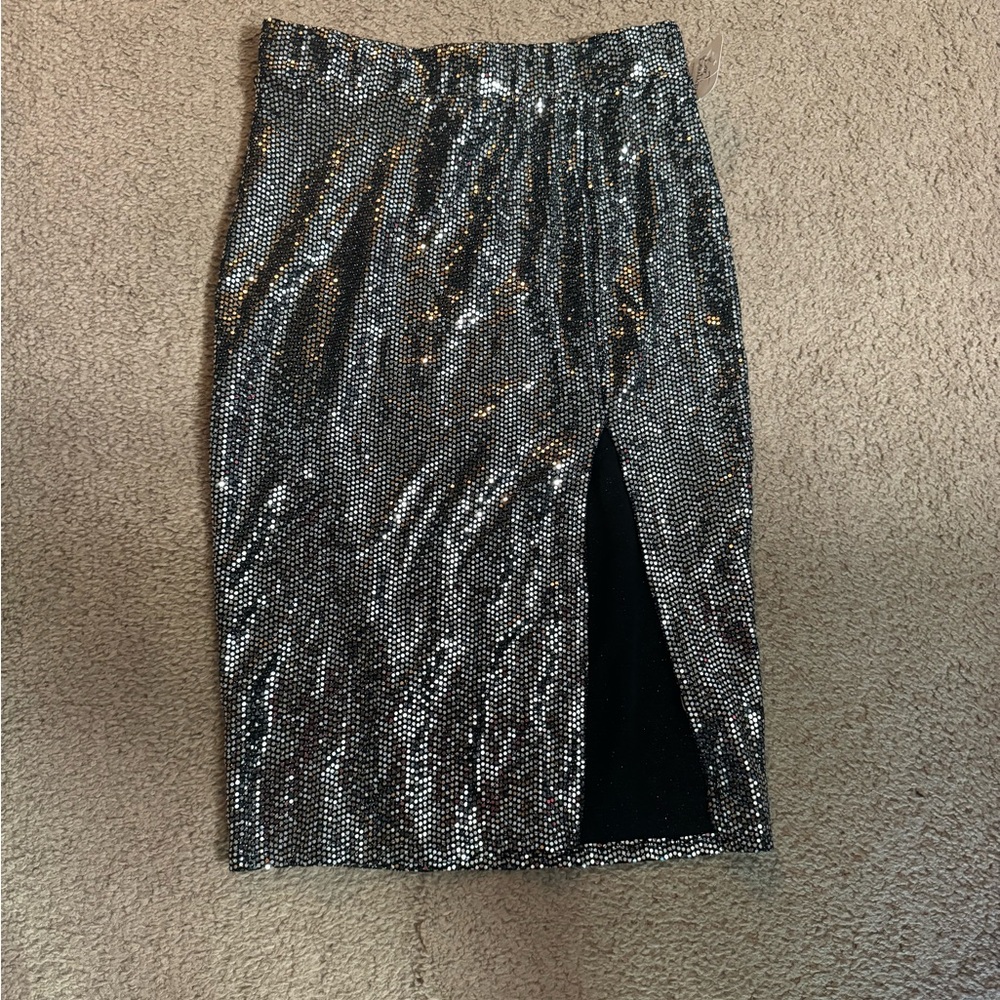 Sequin slit skirt